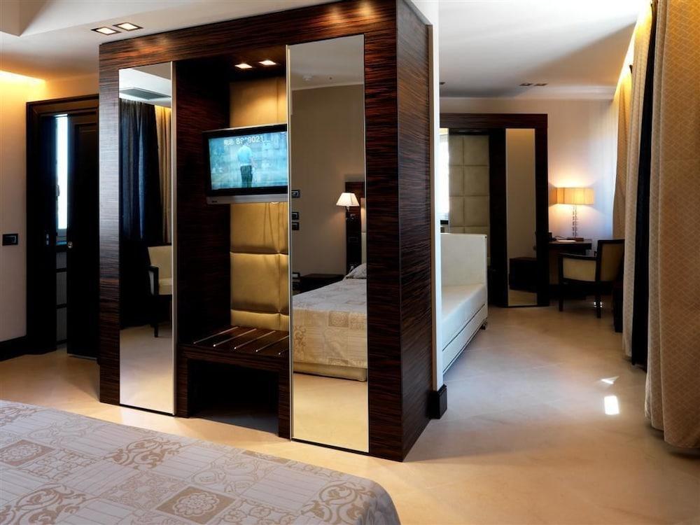 Hotel Excelsior Ла-Маддалена Екстер'єр фото