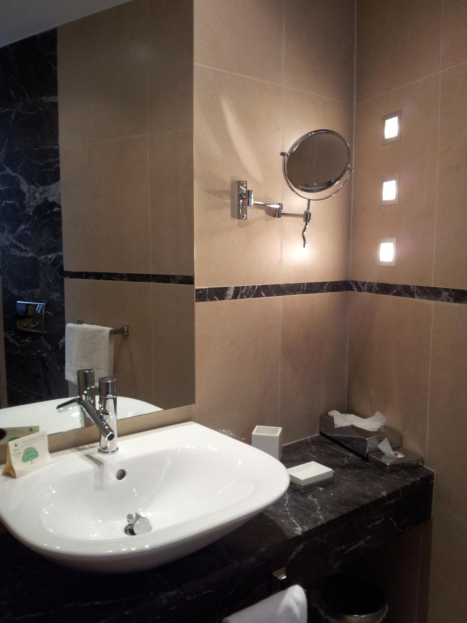 Hotel Excelsior Ла-Маддалена Екстер'єр фото