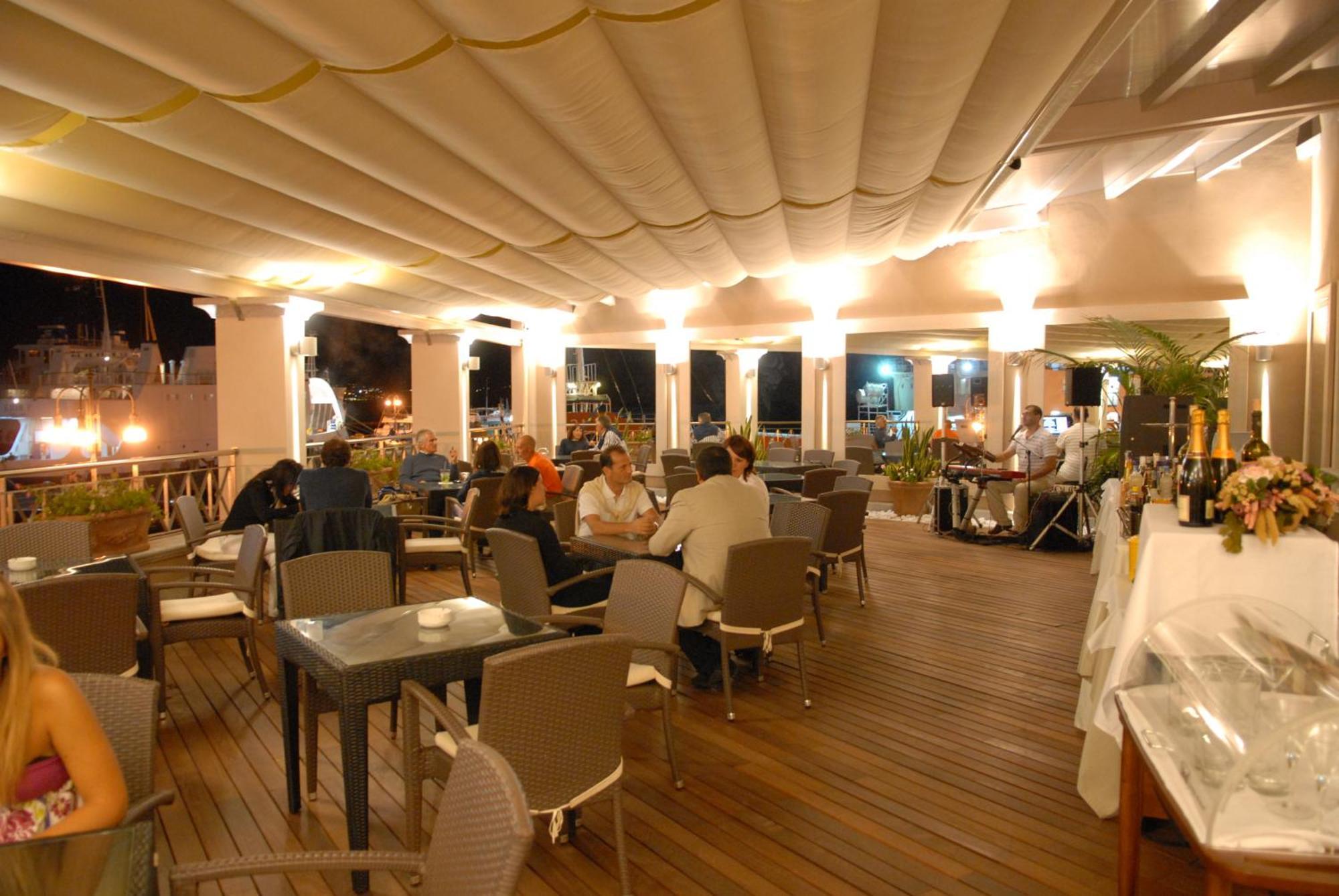 Hotel Excelsior Ла-Маддалена Екстер'єр фото