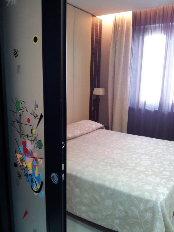 Hotel Excelsior Ла-Маддалена Екстер'єр фото