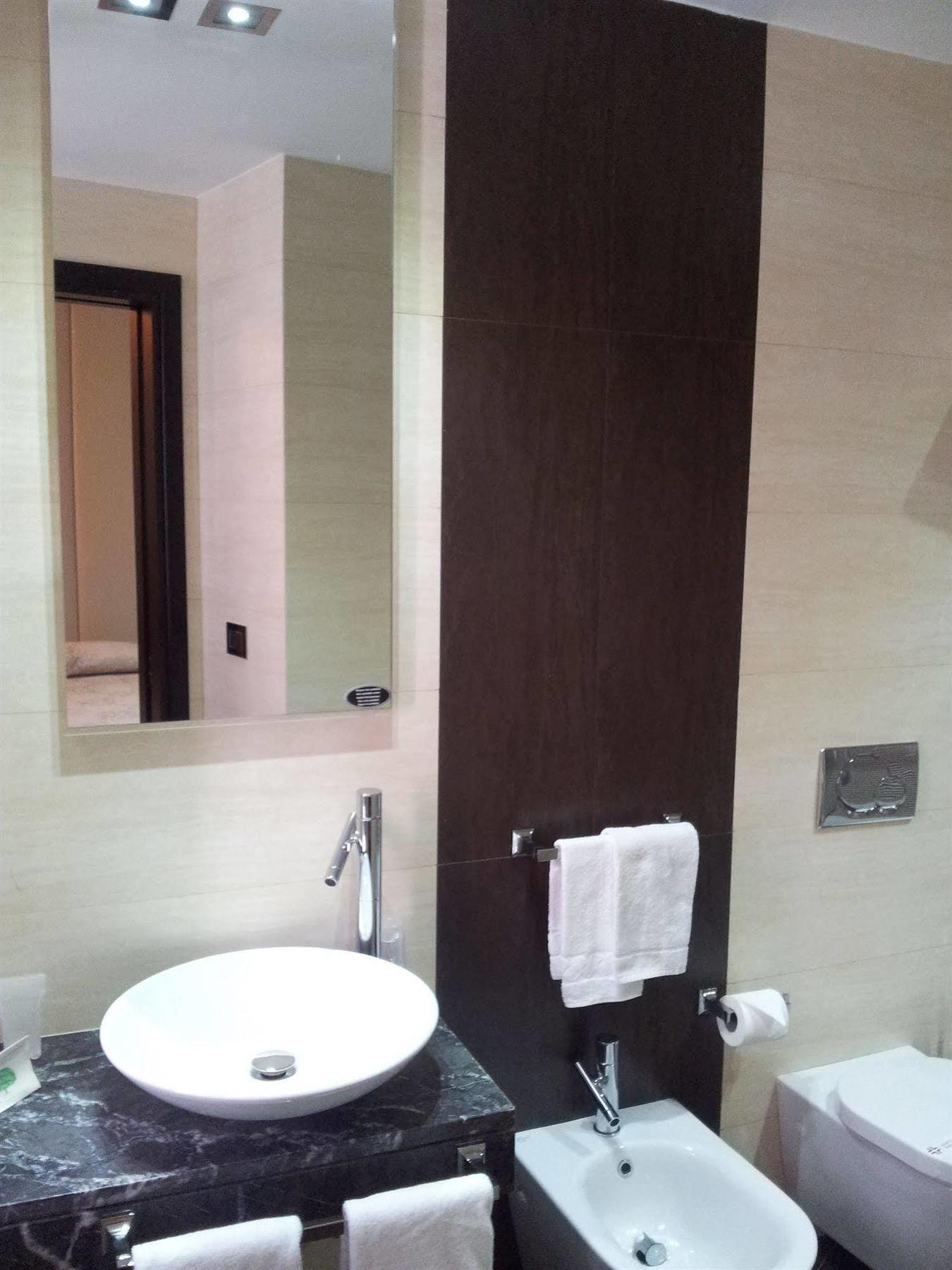 Hotel Excelsior Ла-Маддалена Екстер'єр фото
