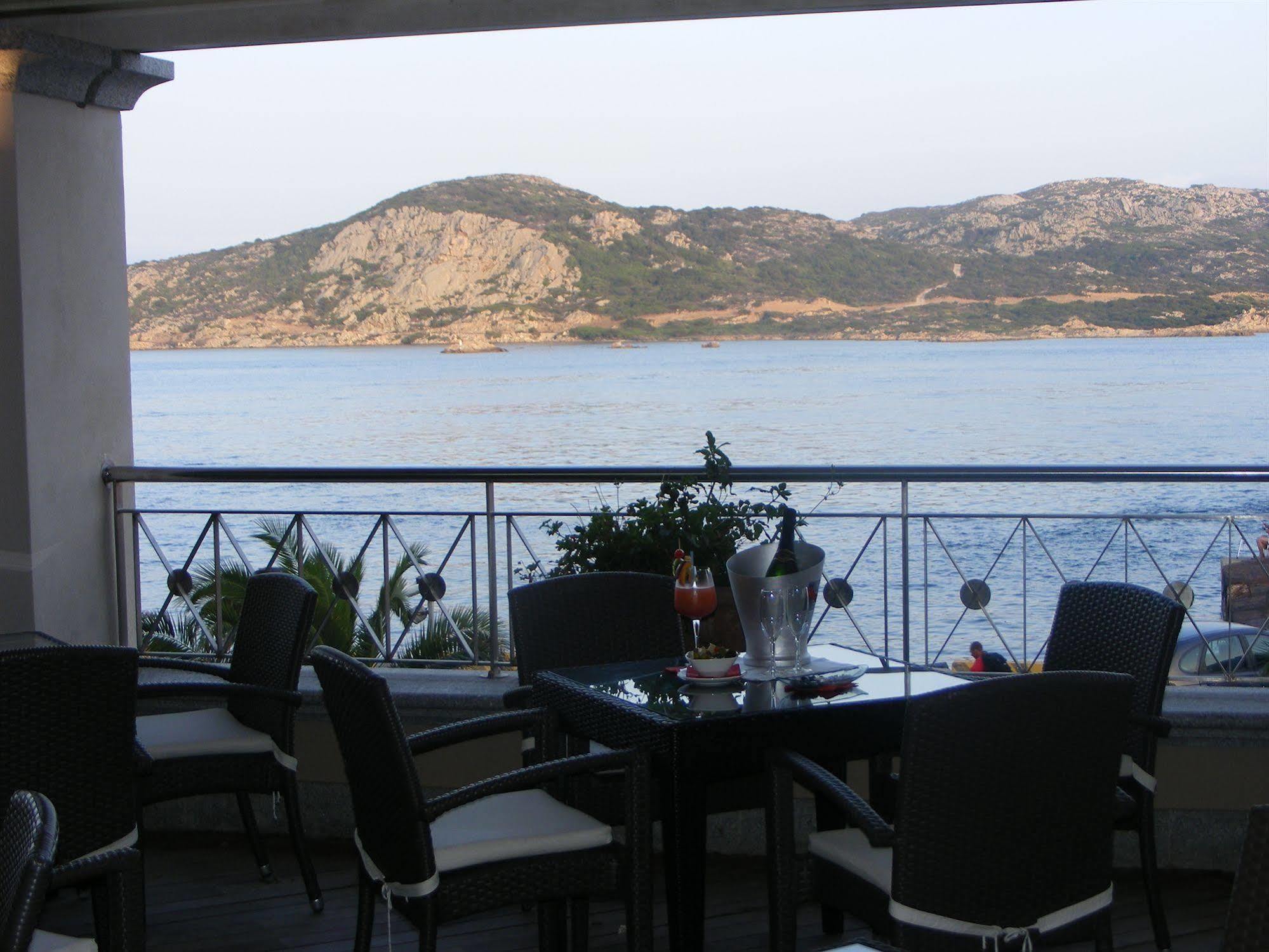 Hotel Excelsior Ла-Маддалена Екстер'єр фото
